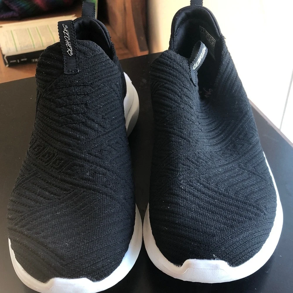Sketchers black textile slip on shoes size 7 - Picture 1 of 5